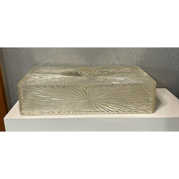VINTAGE Celebrity lucite tissue holder - Picture 5 of 10